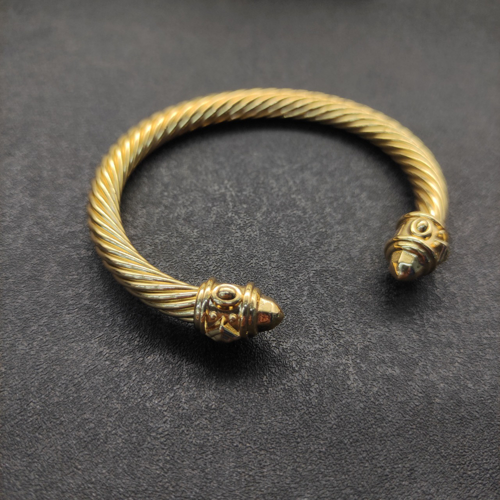David Yurman 7mm gold bracelet - Picture 5 of 6